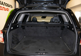 Подержанный автомобиль Volvo XC70 2014 года (31 фото)