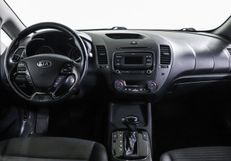 Подержанный автомобиль Kia Cerato Sedan 2016 года (6 фото)