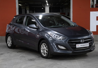 Подержанный автомобиль Hyundai i30 Hatchback 2015 года (3 фото)