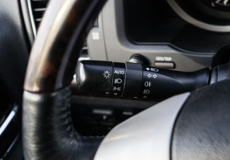 Подержанный автомобиль Toyota Land Cruiser Suv 2014 года (27 фото)