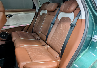 Подержанный автомобиль Voyah Free 2024 года (17 фото)