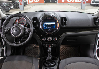 Подержанный автомобиль MINI Countryman 2019 года (14 фото)