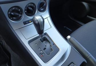 Подержанный автомобиль Mazda 3 Sedan 2011 года (15 фото)