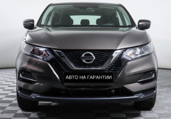 Подержанный автомобиль Nissan Qashqai 2021 года (2 фото)