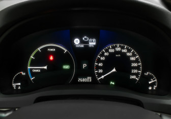 Подержанный автомобиль Lexus RX 2010 года (11 фото)