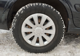 Подержанный автомобиль Nissan Almera Classic 2008 года (13 фото)