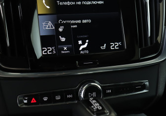 Подержанный автомобиль Volvo S90 2021 года (21 фото)