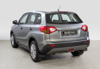 Подержанный автомобиль Suzuki Vitara 2016 года (7 фото)