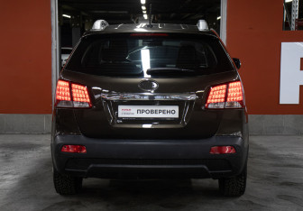 Подержанный автомобиль Kia Sorento 2012 года (6 фото)