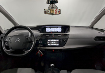Подержанный автомобиль Citroen C4 Picasso 2014 года (22 фото)
