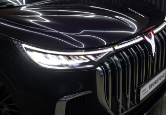 Подержанный автомобиль Voyah Dream 2023 года (29 фото)