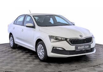 Подержанный автомобиль Skoda Rapid Liftback 2022 года (3 фото)