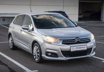 Подержанный автомобиль Citroen C4 Hatchback 2012 года (3 фото)