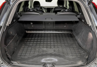 Подержанный автомобиль Volvo XC60 2021 года (10 фото)