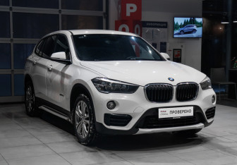 Подержанный автомобиль BMW X1 2016 года (3 фото)