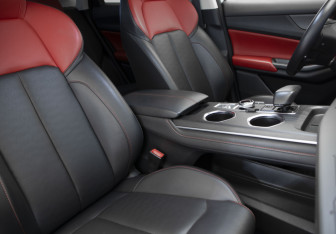 Подержанный автомобиль Changan CS55PLUS 2023 года (32 фото)