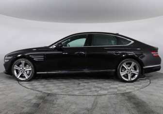 Подержанный автомобиль Genesis G80 2021 года (8 фото)