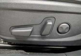 Подержанный автомобиль Kia K7 2019 года (11 фото)