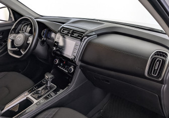 Подержанный автомобиль Hyundai Creta 2021 года (13 фото)