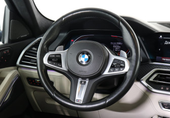 Подержанный автомобиль BMW X6 2019 года (13 фото)