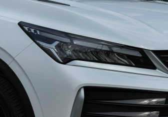 Подержанный автомобиль Geely Coolray 2025 года (17 фото)