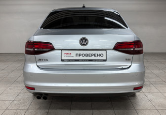 Подержанный автомобиль Volkswagen Jetta Sedan 2016 года (6 фото)
