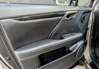 Подержанный автомобиль Lexus RX 2016 года (19 фото)