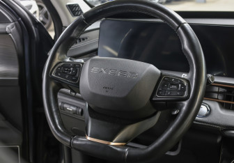 Подержанный автомобиль Exeed LX 2022 года (16 фото)