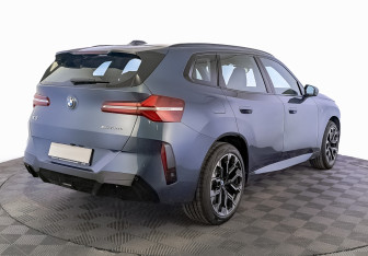 Новый BMW X3 2025 (2 фото)