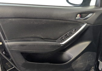 Подержанный автомобиль Mazda CX-5 2016 года (19 фото)