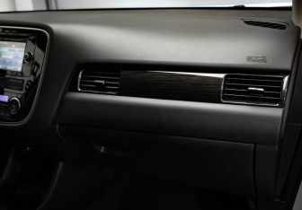 Подержанный автомобиль Mitsubishi Outlander 2016 года (28 фото)