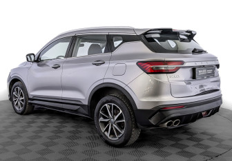 Подержанный автомобиль Geely Coolray 2022 года (7 фото)