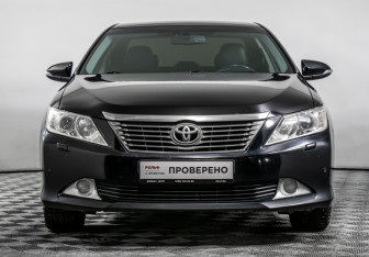 Подержанный автомобиль Toyota Camry Sedan 2012 года (2 фото)