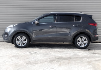 Подержанный автомобиль Kia Sportage 2017 года (8 фото)