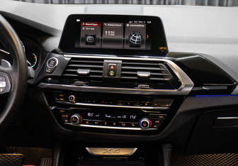 Подержанный автомобиль BMW X4 2020 года (15 фото)