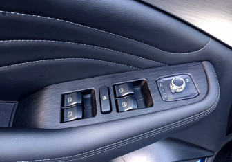 Подержанный автомобиль Haval F7 2021 года (20 фото)