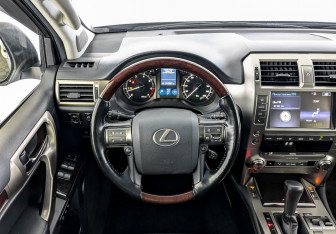 Подержанный автомобиль Lexus GX 2017 года (21 фото)