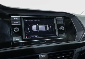 Подержанный автомобиль Volkswagen Jetta Sedan 2020 года (11 фото)