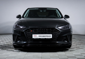 Подержанный автомобиль Audi A4 Sedan 2021 года (2 фото)