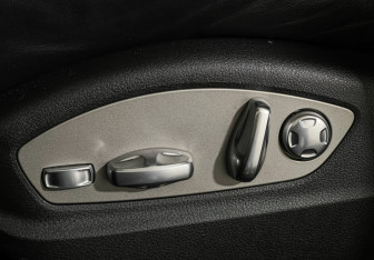 Подержанный автомобиль Porsche Macan 2018 года (15 фото)