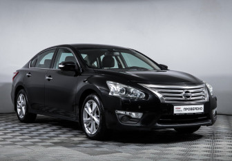 Подержанный автомобиль Nissan Teana 2014 года (3 фото)