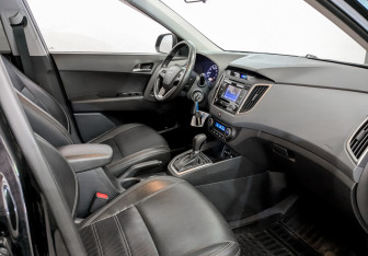 Подержанный автомобиль Hyundai Creta 2017 года (10 фото)