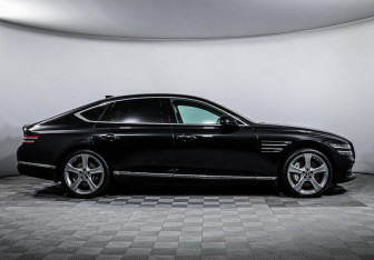 Подержанный автомобиль Genesis G80 2021 года (4 фото)