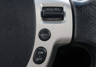 Подержанный автомобиль Nissan X-Trail 2008 года (19 фото)