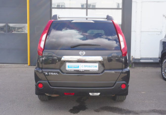 Подержанный автомобиль Nissan X-Trail 2013 года (6 фото)
