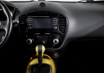 Подержанный автомобиль Nissan Juke 2014 года (13 фото)