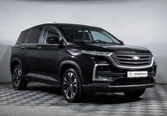 Подержанный автомобиль Chevrolet Captiva 2022 года (3 фото)