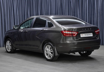 Подержанный автомобиль LADA (ВАЗ) Vesta Sedan 2019 года (7 фото)
