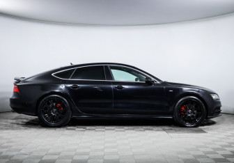 Подержанный автомобиль Audi A7 2012 года (4 фото)