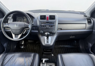 Подержанный автомобиль Honda CR-V 2010 года (13 фото)